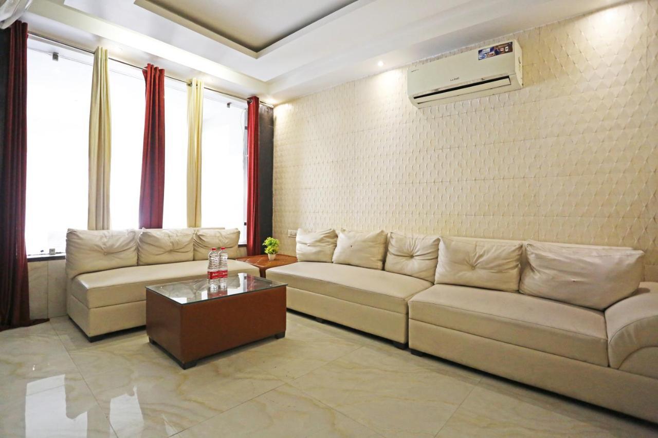 Hotel Iconic Near Delhi Igi International Airport Ню Делхи Екстериор снимка