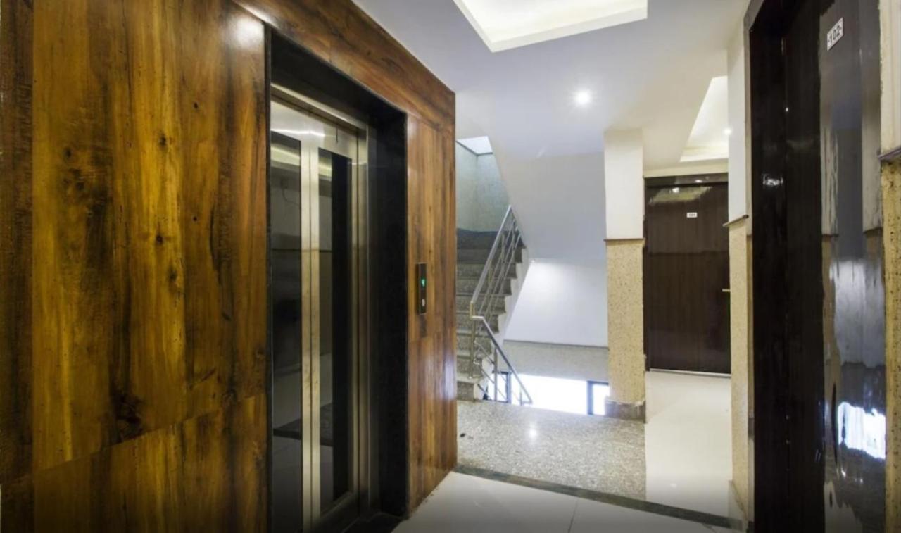 Hotel Iconic Near Delhi Igi International Airport Ню Делхи Екстериор снимка