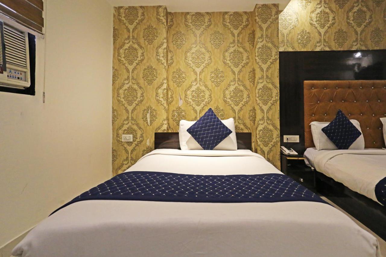 Hotel Iconic Near Delhi Igi International Airport Ню Делхи Екстериор снимка