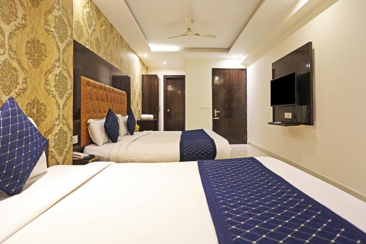 Hotel Iconic Near Delhi Igi International Airport Ню Делхи Екстериор снимка