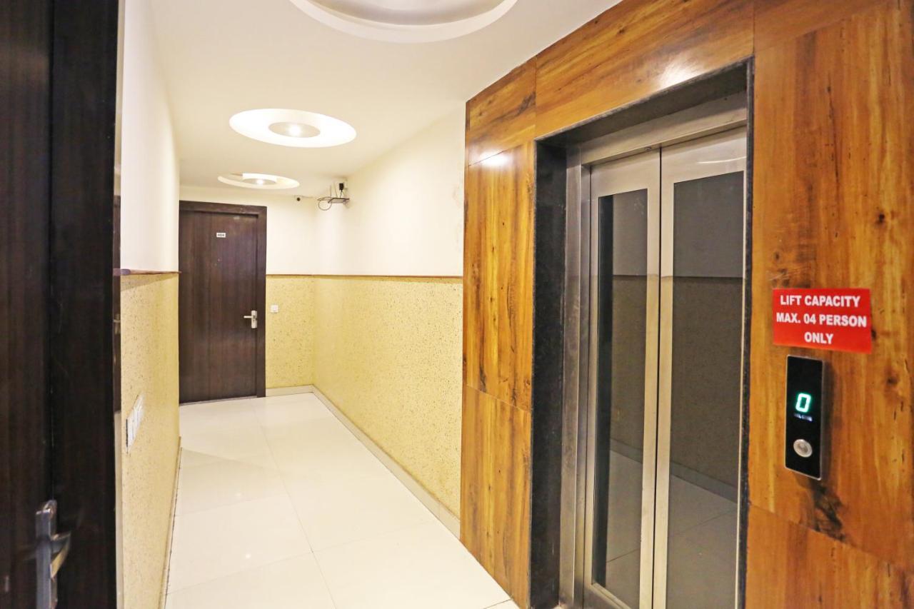 Hotel Iconic Near Delhi Igi International Airport Ню Делхи Екстериор снимка
