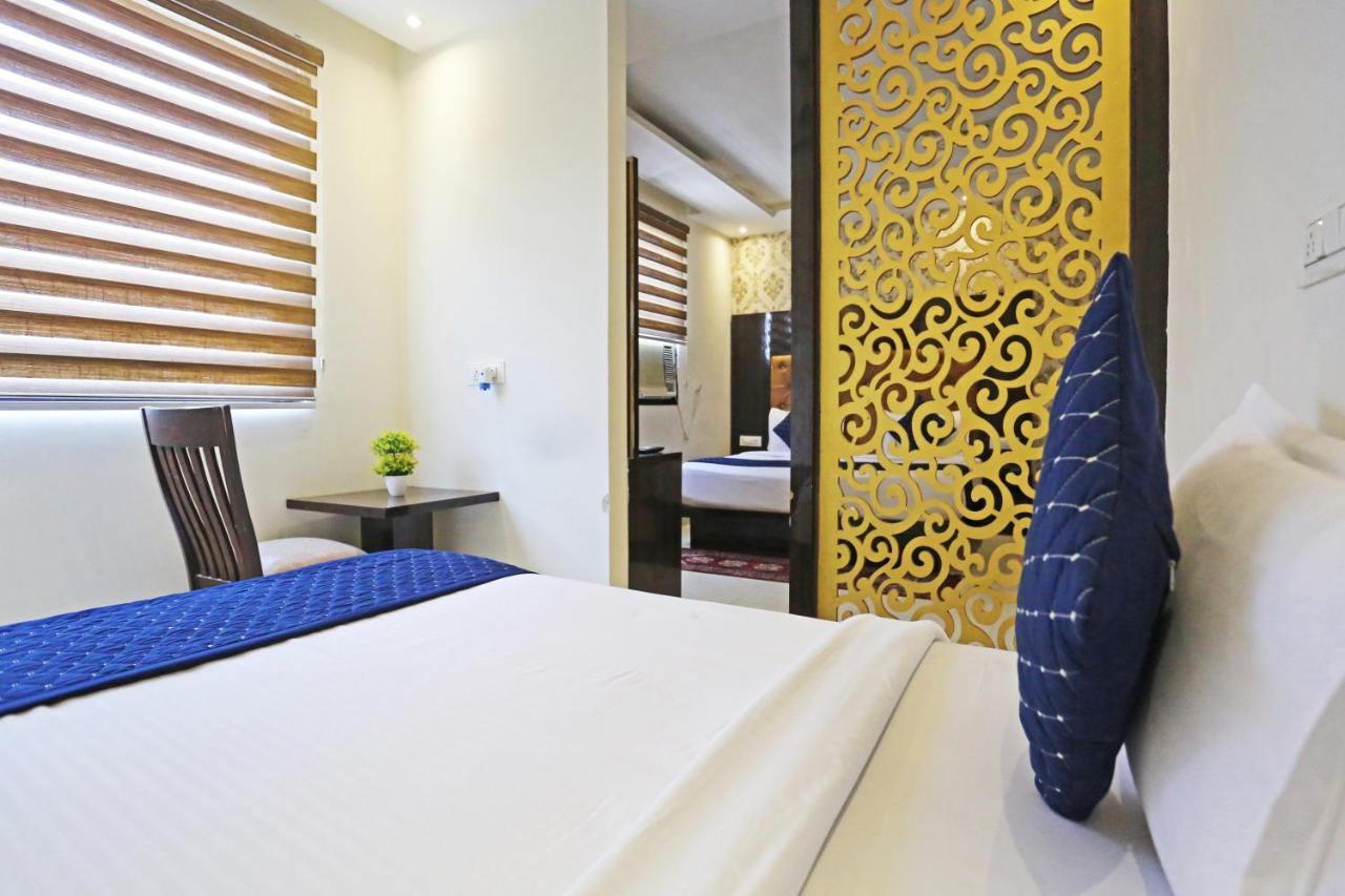 Hotel Iconic Near Delhi Igi International Airport Ню Делхи Екстериор снимка