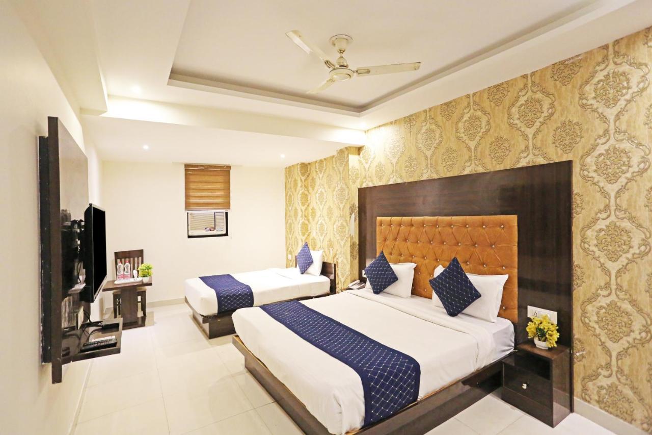 Hotel Iconic Near Delhi Igi International Airport Ню Делхи Екстериор снимка
