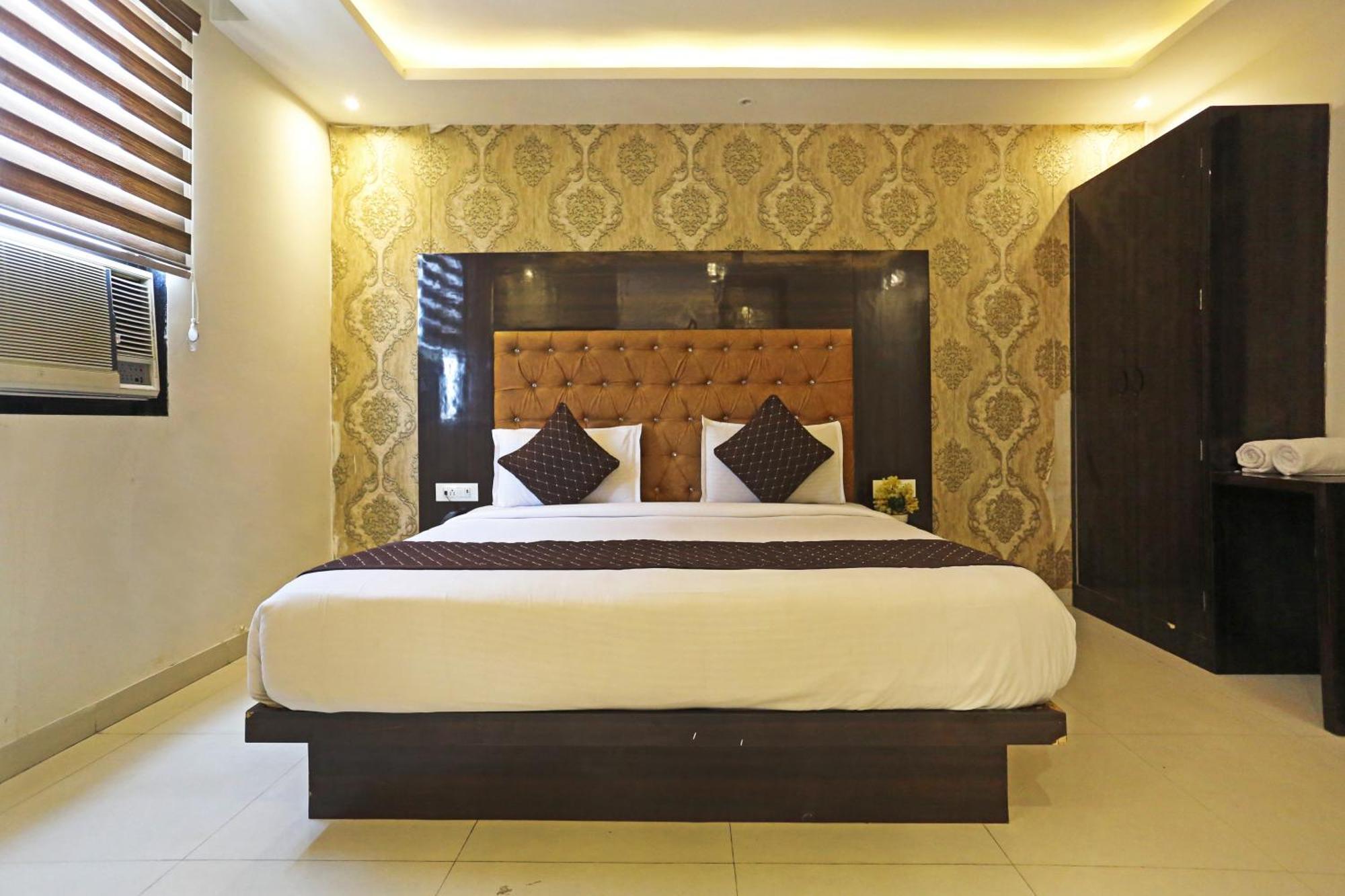 Hotel Iconic Near Delhi Igi International Airport Ню Делхи Екстериор снимка
