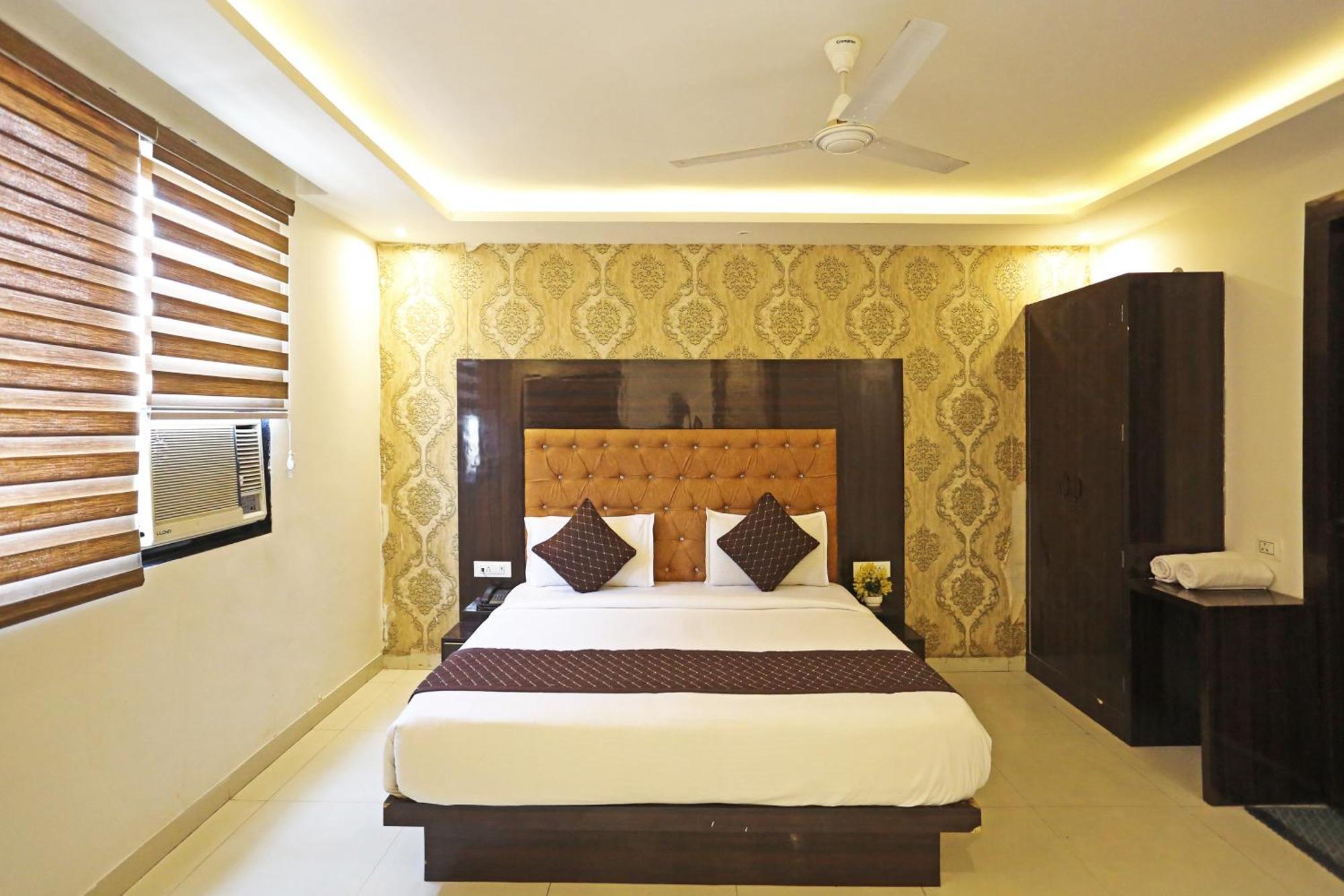 Hotel Iconic Near Delhi Igi International Airport Ню Делхи Екстериор снимка