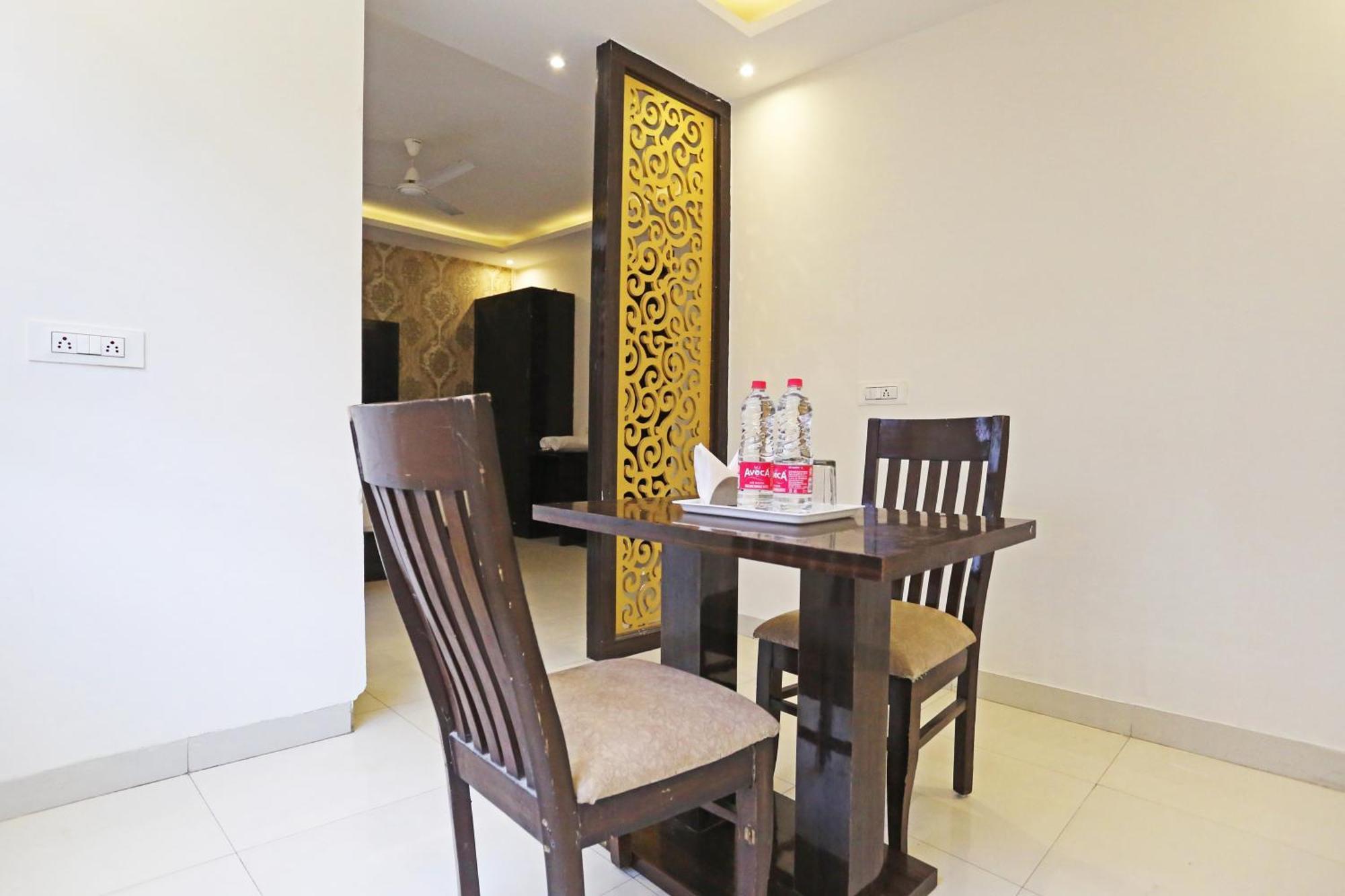Hotel Iconic Near Delhi Igi International Airport Ню Делхи Екстериор снимка