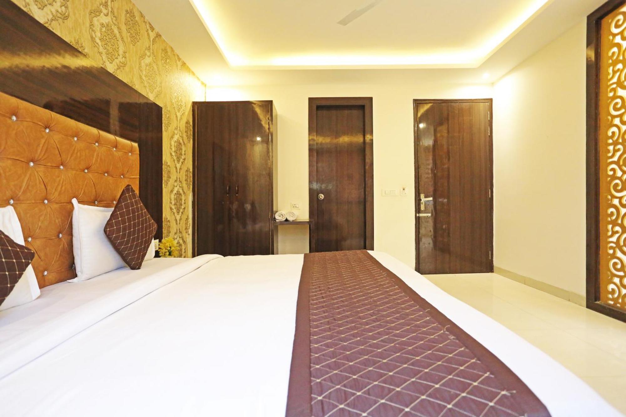 Hotel Iconic Near Delhi Igi International Airport Ню Делхи Екстериор снимка